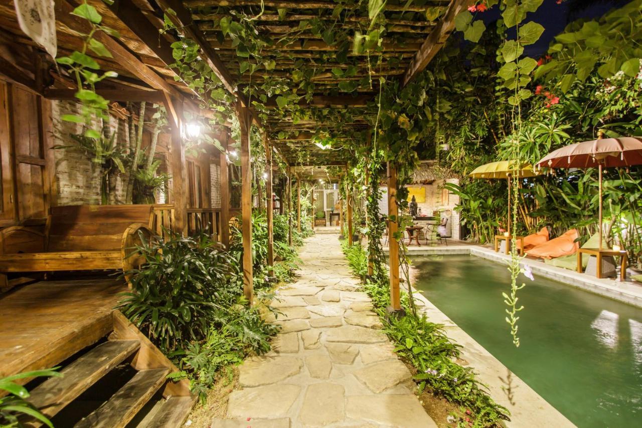 Bening Hut And Spa Seminyak  Exterior photo